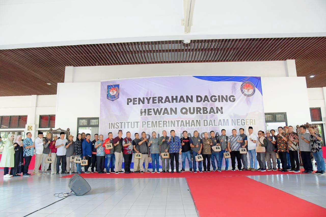 IPDN, ipdn, IPDN-Kemendagri Serahkan Daging Qurban Kepada Para Mustahiq Di Lingkungan Kampus